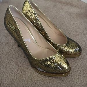 Bnwot Cole haan gold sequence platforms Ne…